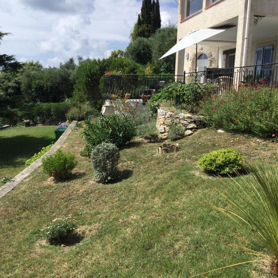 La Tourrette Bed and Breakfast Tourrettes-sur-Loup Eksteriør billede