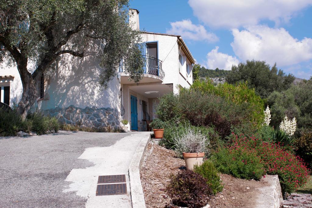 La Tourrette Bed and Breakfast Tourrettes-sur-Loup Værelse billede