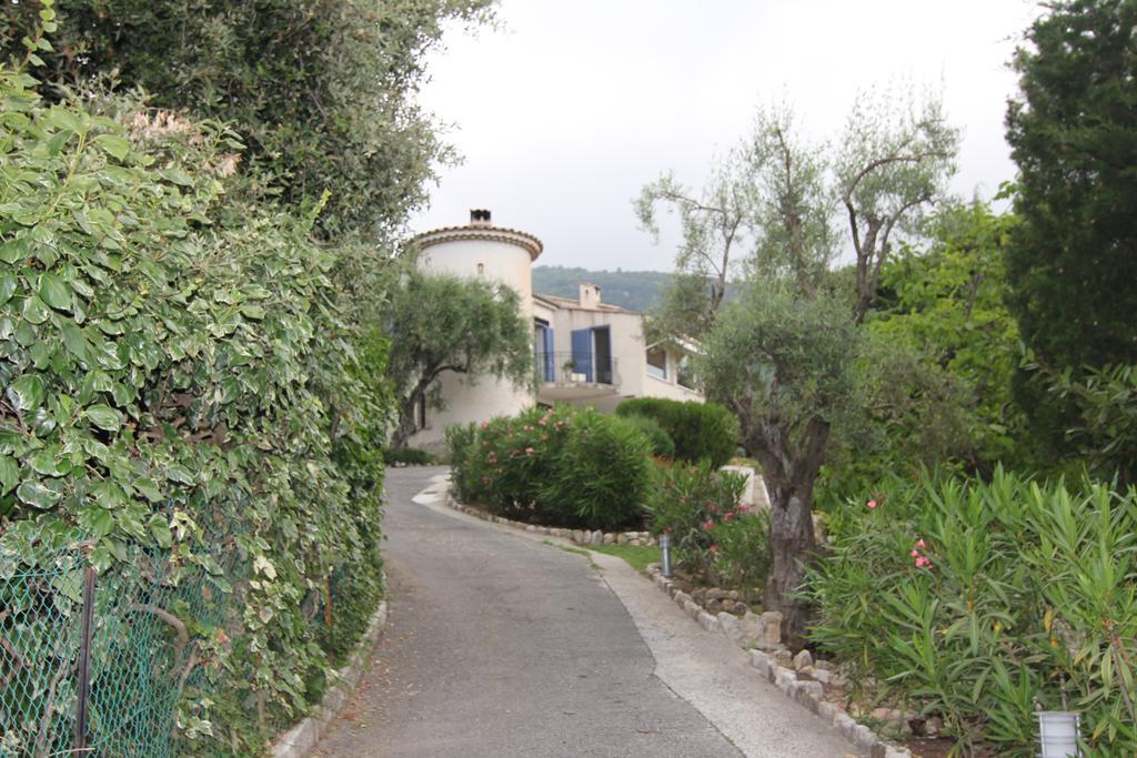 La Tourrette Bed and Breakfast Tourrettes-sur-Loup Eksteriør billede