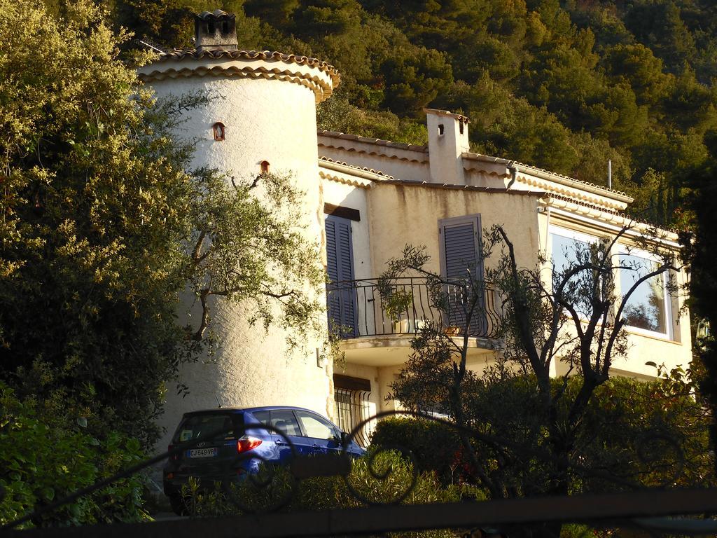 La Tourrette Bed and Breakfast Tourrettes-sur-Loup Eksteriør billede