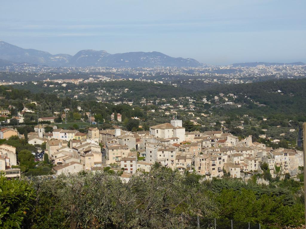 La Tourrette Bed and Breakfast Tourrettes-sur-Loup Eksteriør billede